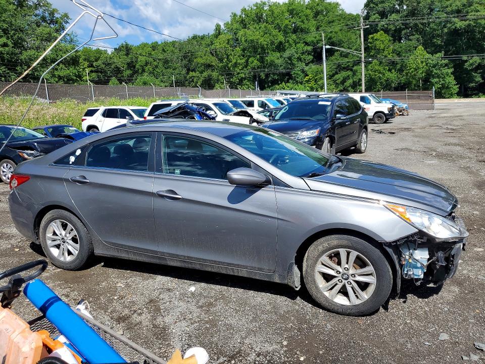 57052956 :رقم المزاد ، 5NPEB4AC3DH519407 vin ، 2013 Hyundai Sonata مزاد بيع