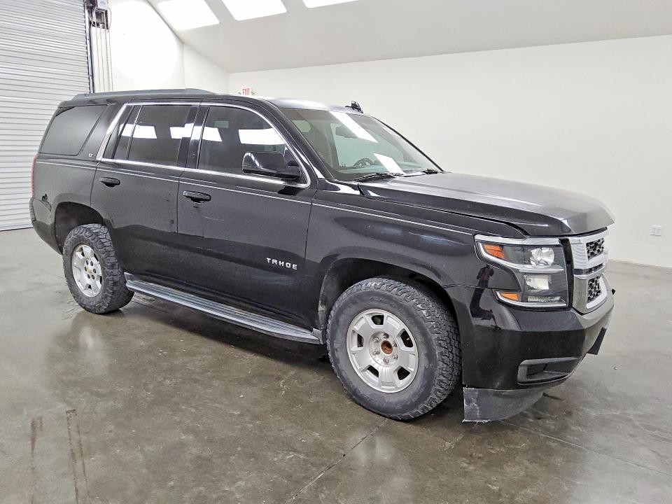 Продажа на аукционе авто 2017 Chevrolet Tahoe, vin: 1GNSCBKC8HR162704, номер лота: 57142116