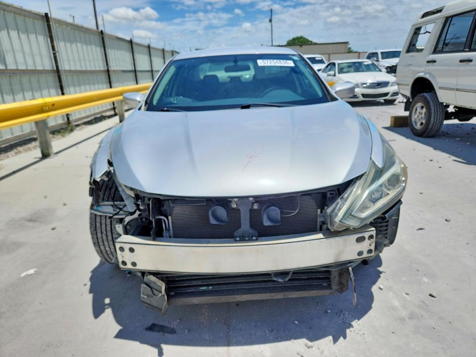 2017 Nissan Altima მანქანა იყიდება აუქციონზე, vin: 1N4AL3AP2HN326797, აუქციონის ნომერი: 57254836