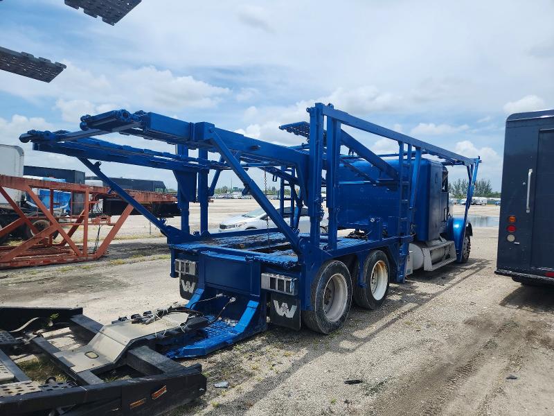 2000 Freightliner Conventional მანქანა იყიდება აუქციონზე, vin: 1FVNDXYB4YDG18345, აუქციონის ნომერი: 57439326
