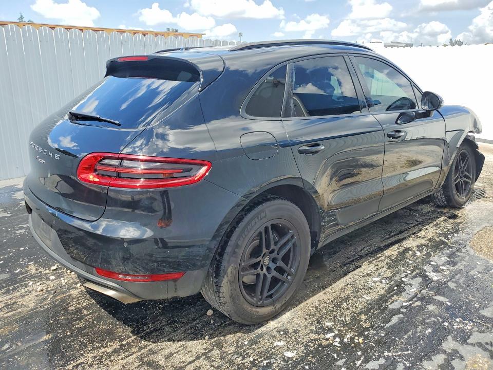 57122686 :رقم المزاد ، WP1AA2A58JLB21543 vin ، 2018 Porsche Macan مزاد بيع