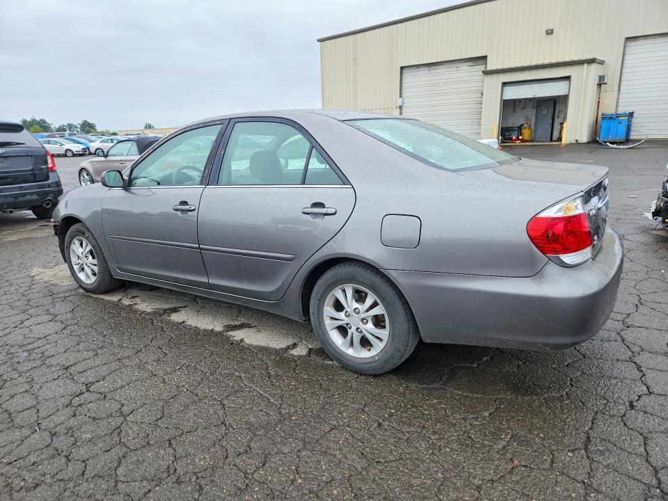 2006 Toyota Camry მანქანა იყიდება აუქციონზე, vin: 4T1BF30K26U623918, აუქციონის ნომერი: 56343746