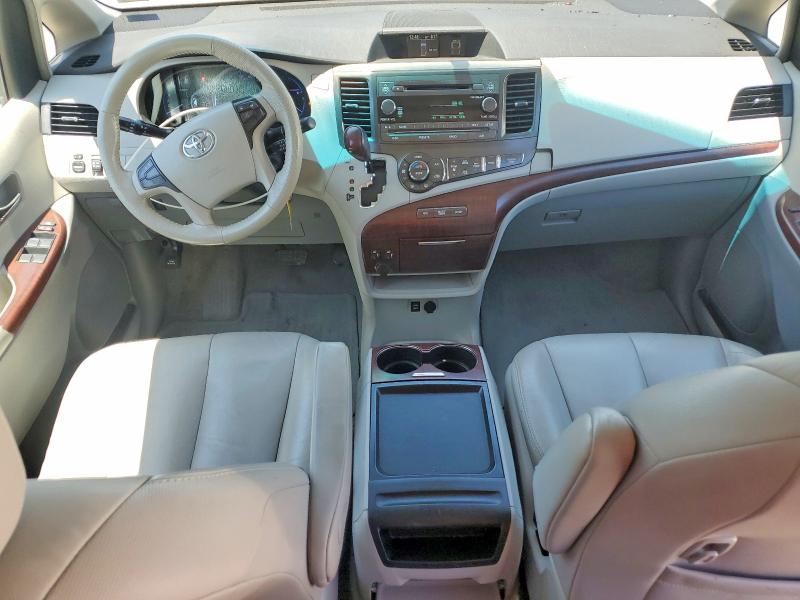 2011 Toyota Sienna მანქანა იყიდება აუქციონზე, vin: 5TDYK3DC0BS104779, აუქციონის ნომერი: 53219416