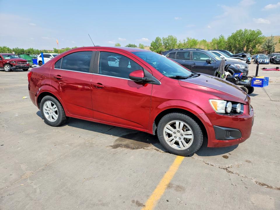 58471006 :رقم المزاد ، 1G1JC5SH0F4218722 vin ، 2015 Chevrolet Sonic مزاد بيع