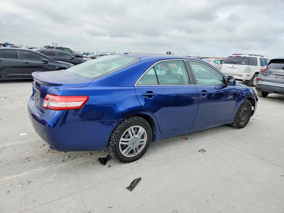 57624216 :رقم المزاد ، 4T4BF3EKXBR149354 vin ، 2011 Toyota Camry مزاد بيع