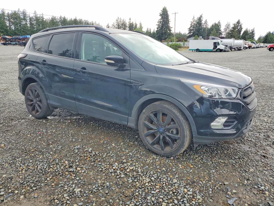 Продажа на аукционе авто 2017 Ford Escape, vin: 1FMCU9JD8HUD54405, номер лота: 56833636