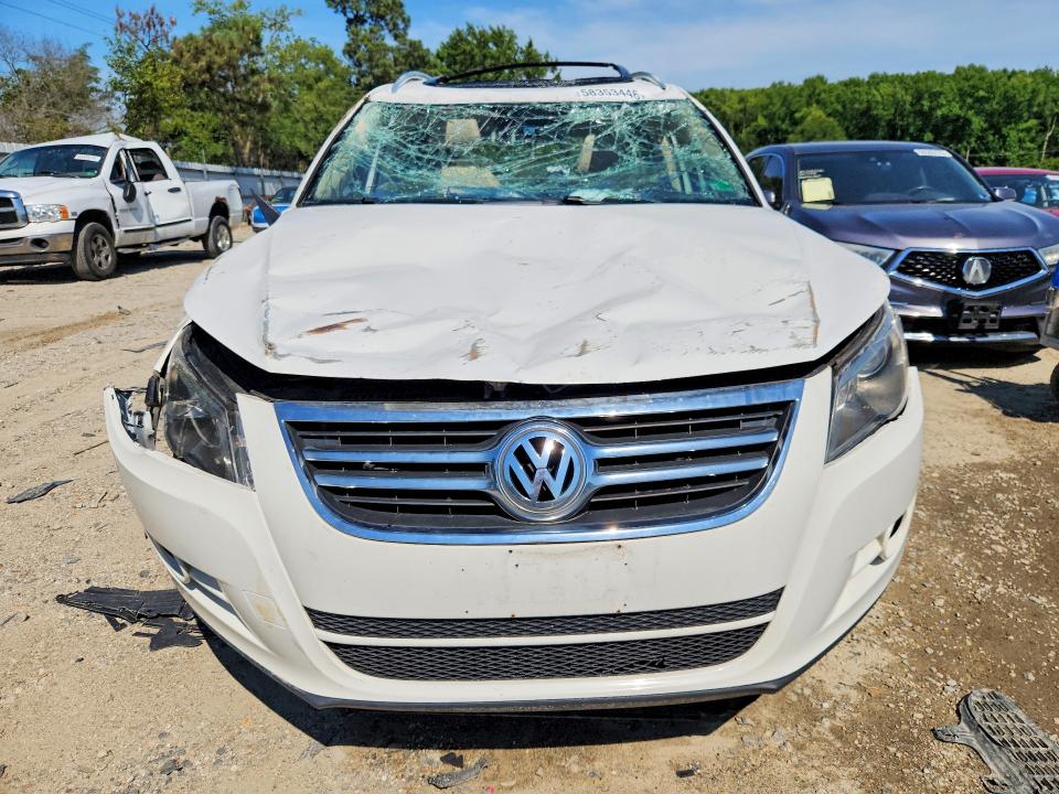 2011 Volkswagen Tiguan მანქანა იყიდება აუქციონზე, vin: WVGBV7AX3BW521837, აუქციონის ნომერი: 58353446
