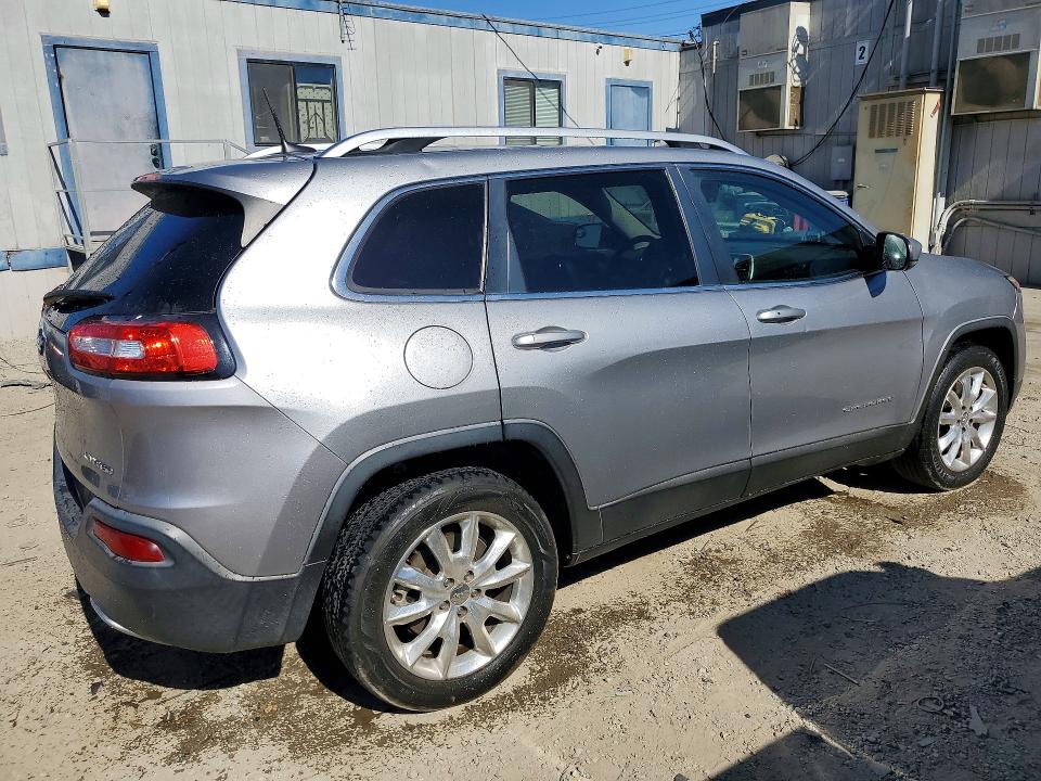 57026786 :رقم المزاد ، 1C4PJMDBXGW326071 vin ، 2016 Jeep Cherokee مزاد بيع
