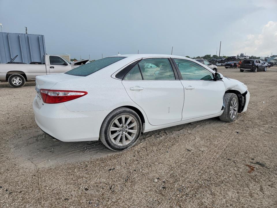 2017 Toyota Camry მანქანა იყიდება აუქციონზე, vin: 4T1BF1FK1HU685695, აუქციონის ნომერი: 58732666