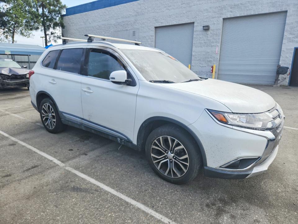 Продаж на аукціоні авто 2018 Mitsubishi Outlander, vin: JA4AD3A36JZ004788, номер лоту: 56526356