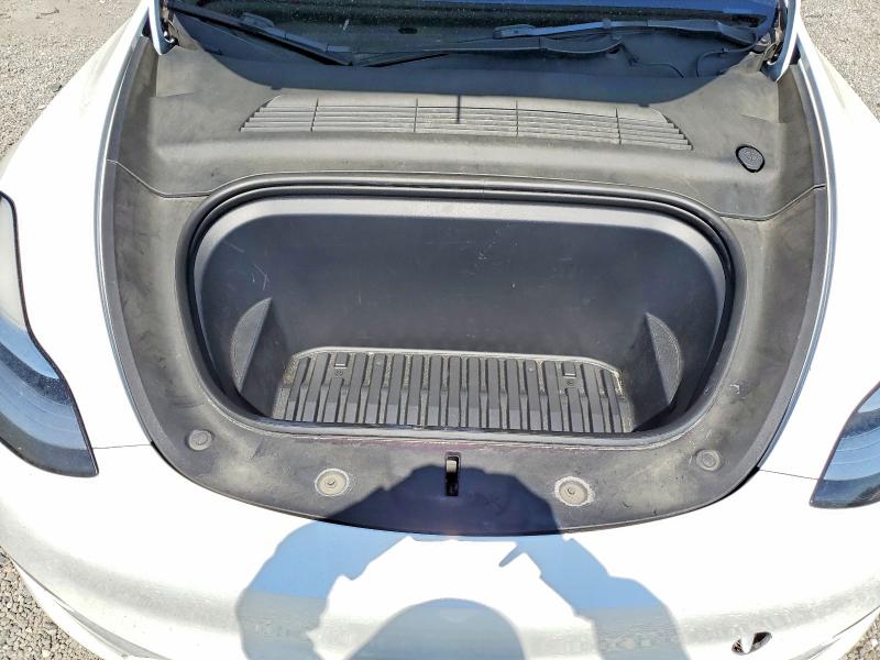 58480796 :رقم المزاد ، 7SAYGAEE4PF588444 vin ، 2023 Tesla Model Y مزاد بيع
