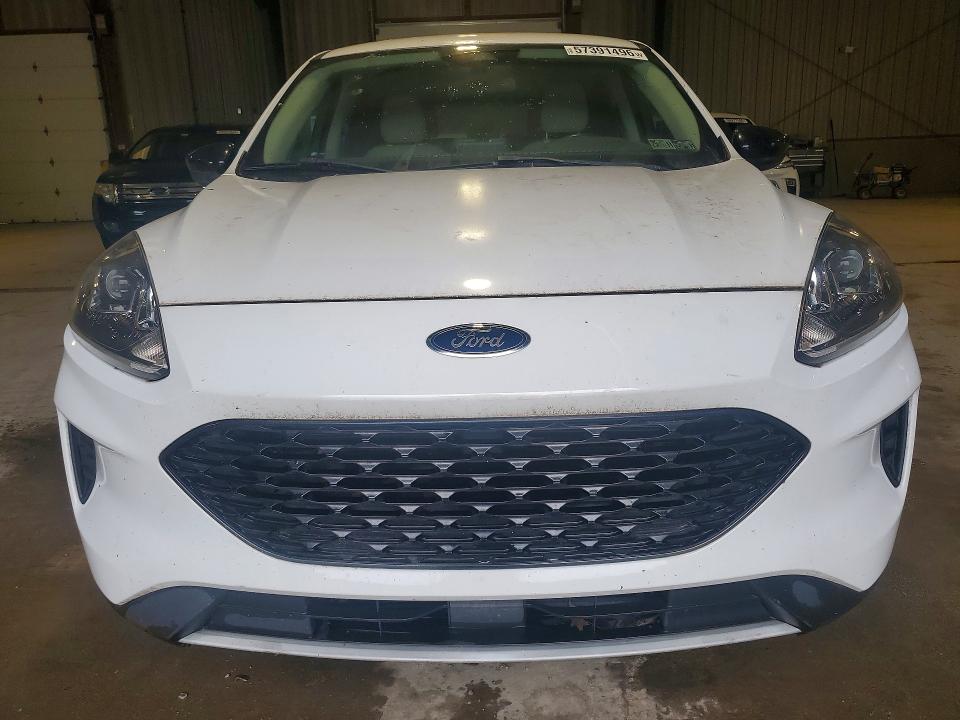 2020 Ford Escape მანქანა იყიდება აუქციონზე, vin: 1FMCU9BZ3LUB13404, აუქციონის ნომერი: 57391496