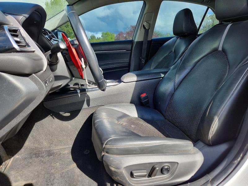 56819126 :رقم المزاد ، 4T1B61HK7JU056378 vin ، 2018 Toyota Camry مزاد بيع