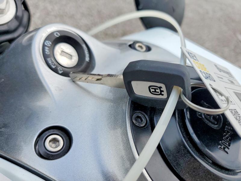 2023 Husqvarna Vitpilen 401/svartpilen 401 მანქანა იყიდება აუქციონზე, vin: MD2JUJ404PC224836, აუქციონის ნომერი: 58605796