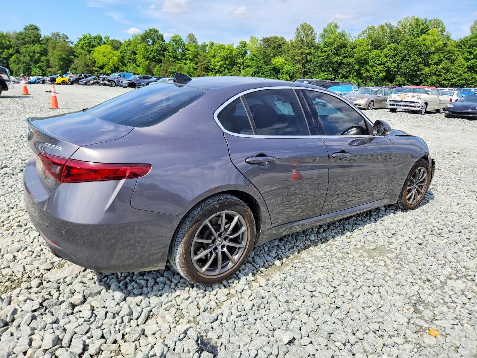 57941186 :رقم المزاد ، ZARFAEDN7J7566715 vin ، 2018 Alfa Romeo Giulia مزاد بيع
