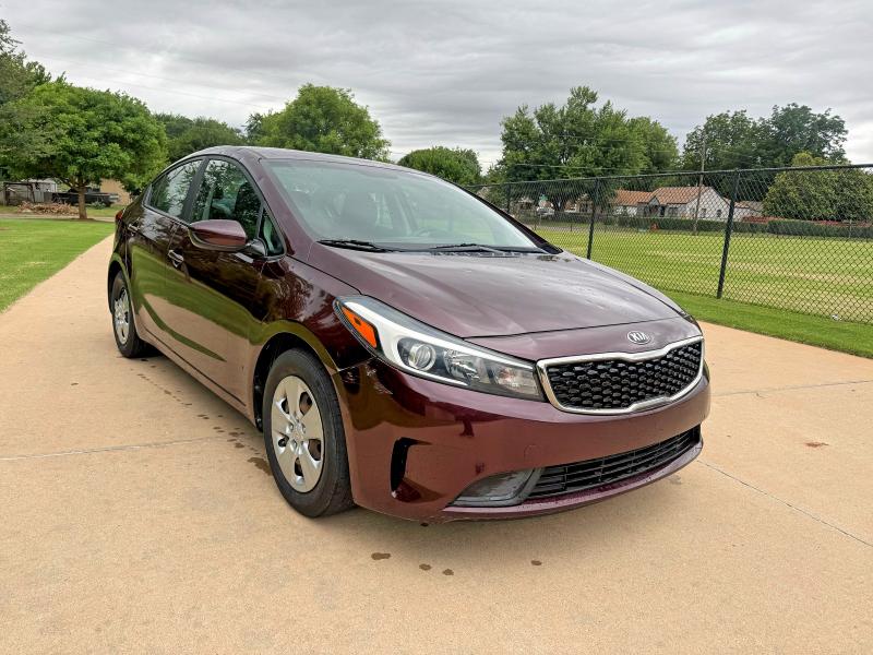 58361356 :رقم المزاد ، 3KPFK4A75HE097190 vin ، 2017 Kia Forte مزاد بيع