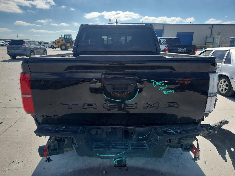 57412486 :رقم المزاد ، 3TMLB5JN1SM092217 vin ، 2025 Toyota Tacoma مزاد بيع