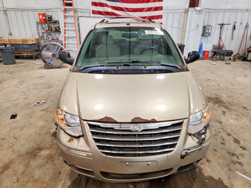 2005 Chrysler Town & Country მანქანა იყიდება აუქციონზე, vin: 2C4GP64L35R502130, აუქციონის ნომერი: 56828866