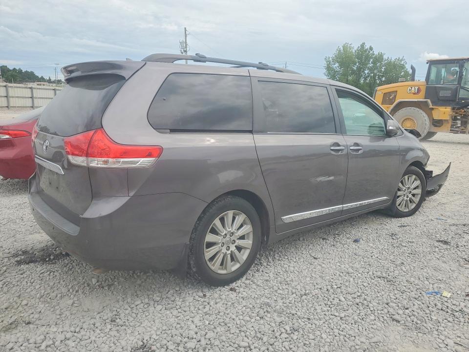 2013 Toyota Sienna მანქანა იყიდება აუქციონზე, vin: 5TDYK3DC4DS327846, აუქციონის ნომერი: 53916616