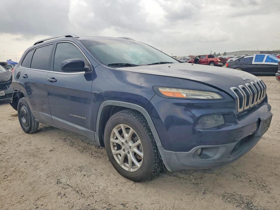 57814856 :رقم المزاد ، 1C4PJLCS5FW631875 vin ، 2015 Jeep Cherokee مزاد بيع