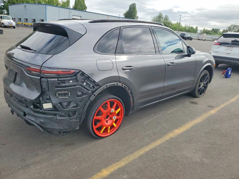 57424956 :رقم المزاد ، WP1AA2AY1NDA04400 vin ، 2022 Porsche Cayenne مزاد بيع