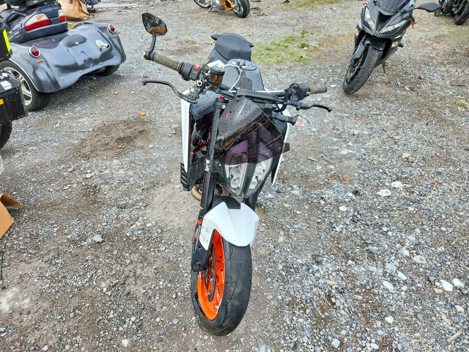 56690726 :رقم المزاد ، VBKTU9400LM800583 vin ، 2020 Ktm 890 مزاد بيع