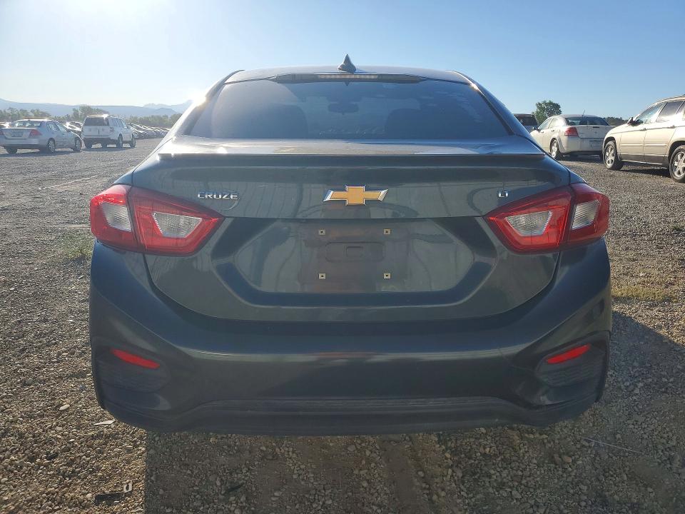 57199846 :رقم المزاد ، 1G1BE5SM1J7152328 vin ، 2018 Chevrolet Cruze مزاد بيع