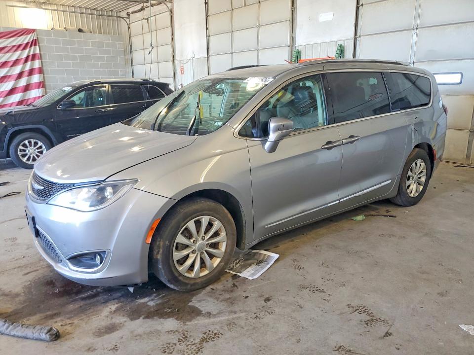 2018 Chrysler Pacifica მანქანა იყიდება აუქციონზე, vin: 2C4RC1BG0JR119060, აუქციონის ნომერი: 57073506