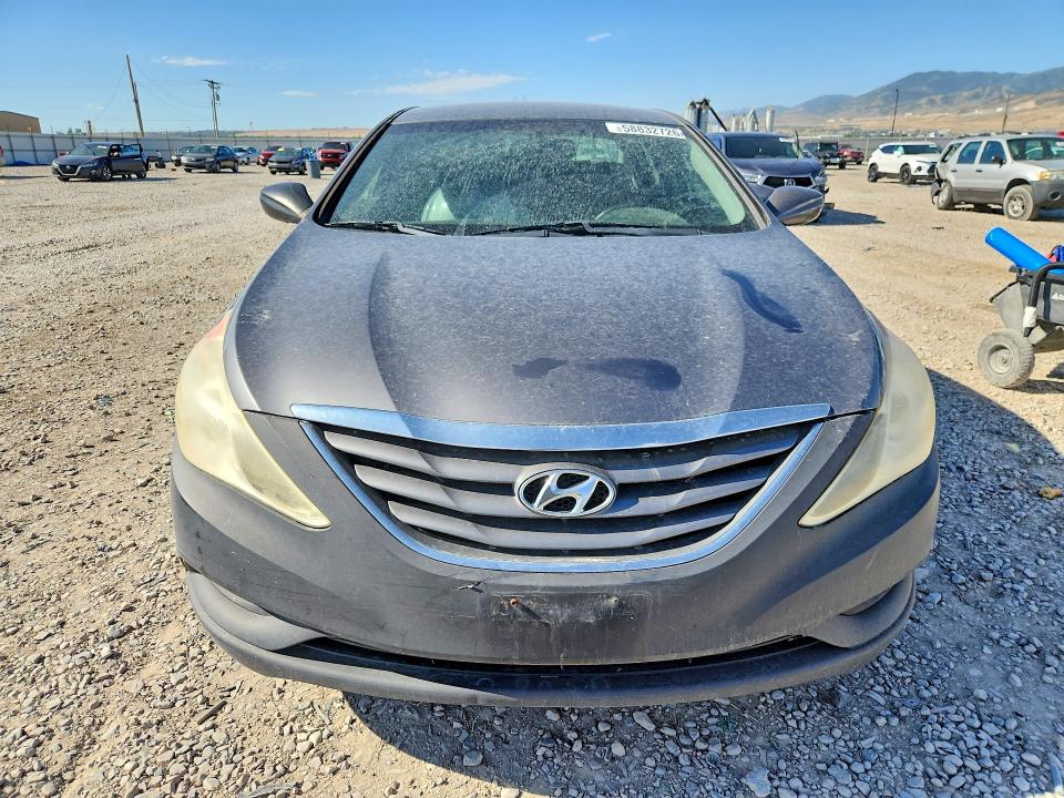 58832726 :رقم المزاد ، 5NPEB4AC1BH128043 vin ، 2011 Hyundai Sonata مزاد بيع