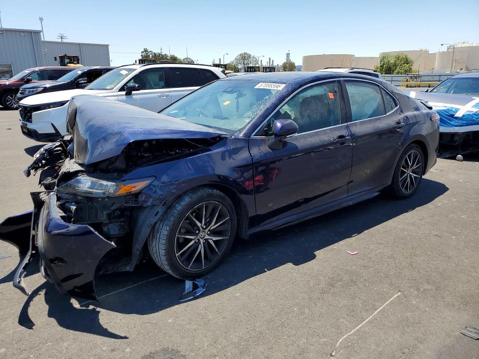 2022 Toyota Camry მანქანა იყიდება აუქციონზე, vin: 4T1G11AK3NU050551, აუქციონის ნომერი: 57086596