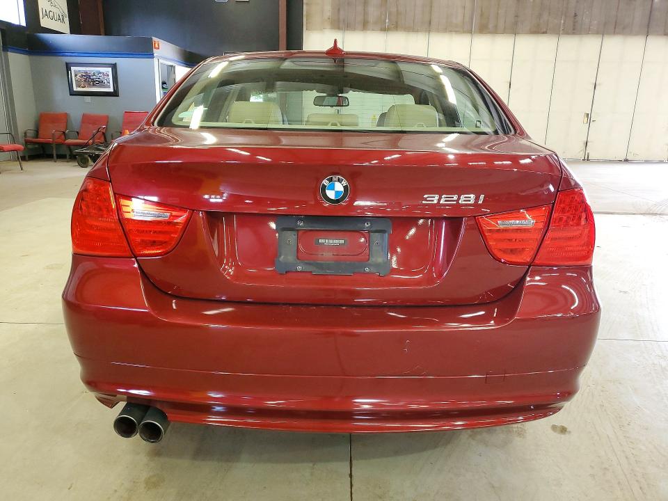 57910936 :رقم المزاد ، WBAPK5C53BF122796 vin ، 2011 Bmw 328 مزاد بيع