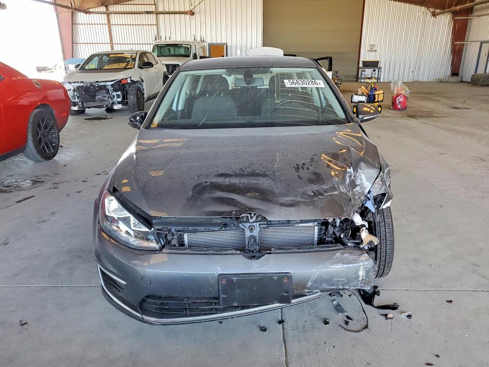 2019 Volkswagen E-golf მანქანა იყიდება აუქციონზე, vin: WVWKR7AU7KW915873, აუქციონის ნომერი: 56830286