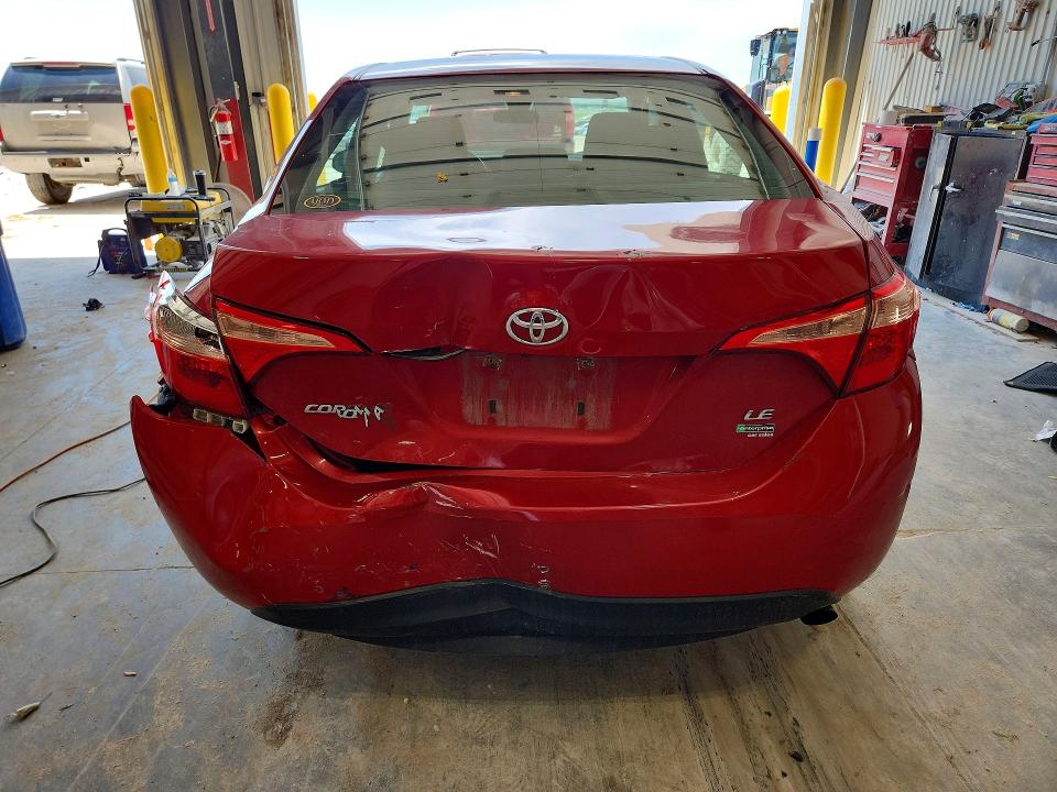 56053756 :رقم المزاد ، 2T1BURHE6HC870189 vin ، 2017 Toyota Corolla مزاد بيع