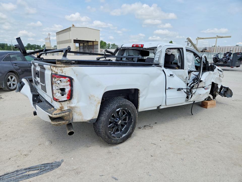 58722476 :رقم المزاد ، 1GCVKREC7JZ176886 vin ، 2018 Chevrolet Silverado مزاد بيع