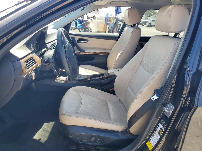 56798066 :رقم المزاد ، WBAPH5G53BNM81063 vin ، 2011 Bmw 328 مزاد بيع