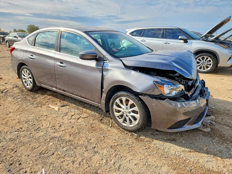 2018 Nissan Sentra მანქანა იყიდება აუქციონზე, vin: 3N1AB7AP4JY312027, აუქციონის ნომერი: 58379536