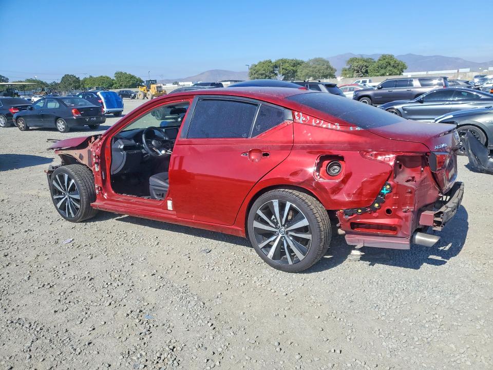 57405886 :رقم المزاد ، 1N4BL4CV5MN382443 vin ، 2021 Nissan Altima مزاد بيع