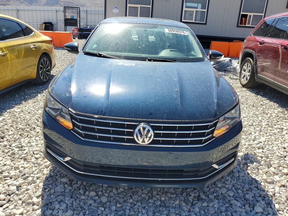 Продажа на аукционе авто 2018 Volkswagen Passat, vin: 1VWBA7A38JC040329, номер лота: 58958976