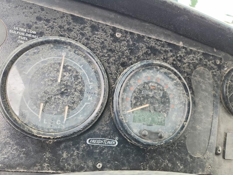 53751796 :رقم المزاد ، 4UZAANDU59CAF1883 vin ، 2009 Freightliner Chassis مزاد بيع