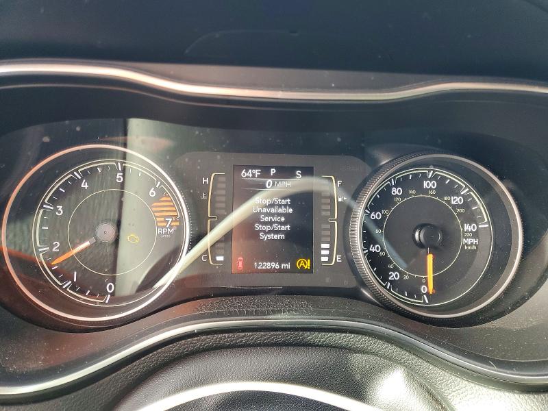 2019 Jeep Cherokee მანქანა იყიდება აუქციონზე, vin: 1C4PJLCB3KD134586, აუქციონის ნომერი: 59096996