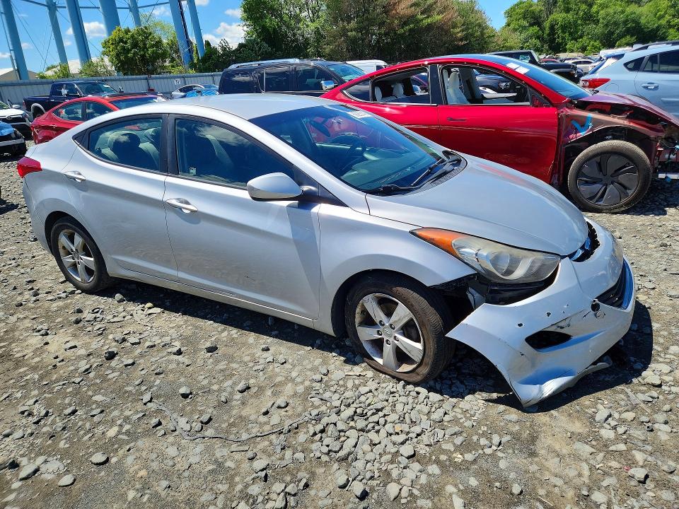 2013 Hyundai Elantra მანქანა იყიდება აუქციონზე, vin: 5NPDH4AE2DH354476, აუქციონის ნომერი: 56283146
