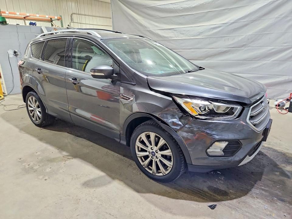 Продаж на аукціоні авто 2017 Ford Escape, vin: 1FMCU9JD2HUD71541, номер лоту: 56622096
