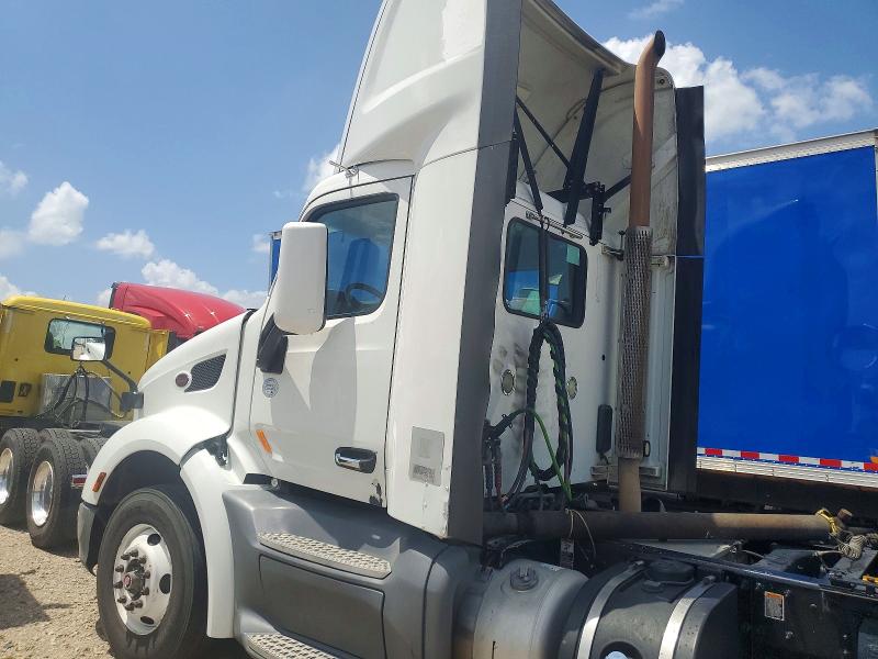 Продажа на аукционе авто 2017 Peterbilt 579, vin: 1XPBA48X6HD409511, номер лота: 53844826