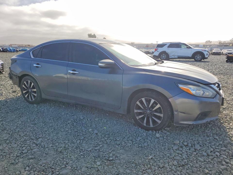 59193376 :رقم المزاد ، 1N4AL3AP8HC188016 vin ، 2017 Nissan Altima مزاد بيع