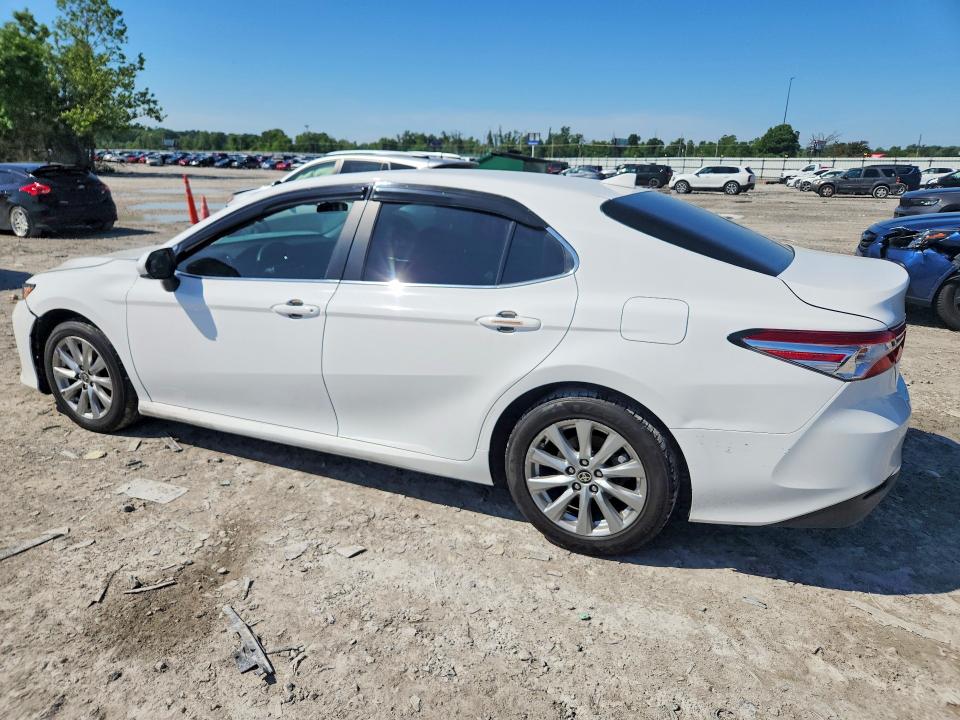 55439166 :رقم المزاد ، 4T1C11AK2LU977410 vin ، 2020 Toyota Camry مزاد بيع