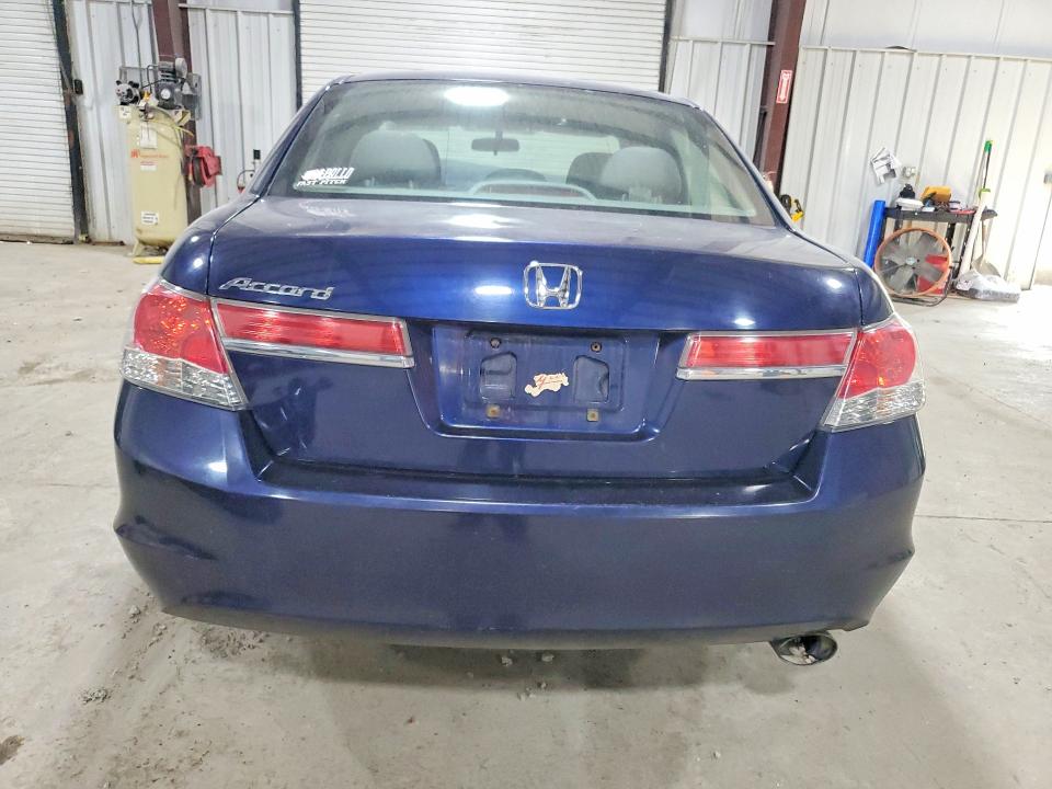 55226086 :رقم المزاد ، 1HGCP2F42CA037372 vin ، 2012 Honda Accord مزاد بيع