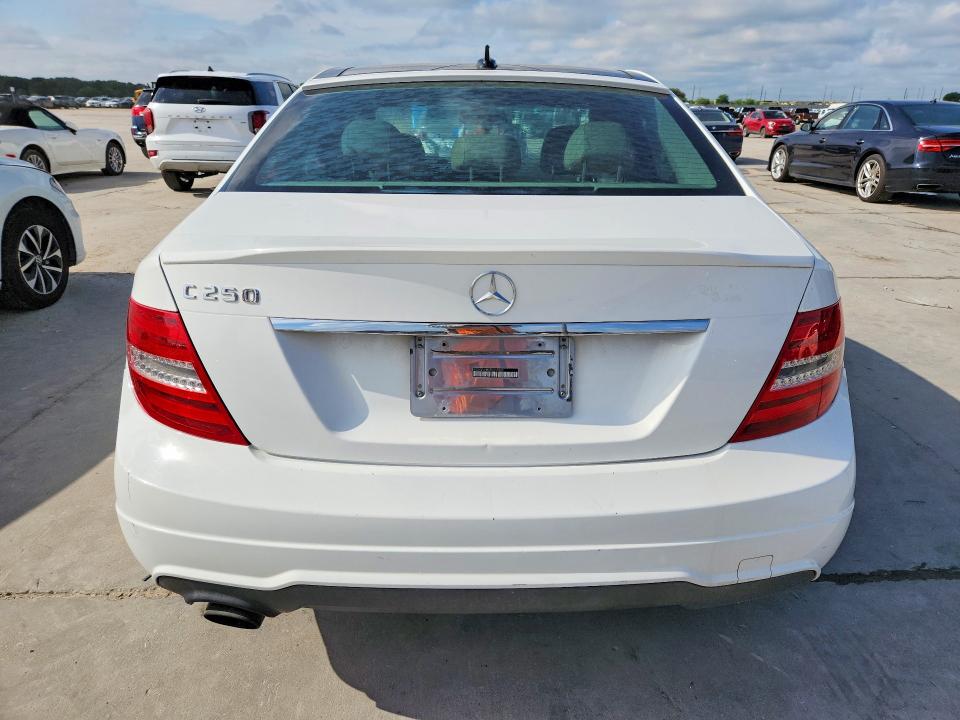 Продаж на аукціоні авто 2014 Mercedes-benz C, vin: WDDGF4HB2EG210985, номер лоту: 56337636