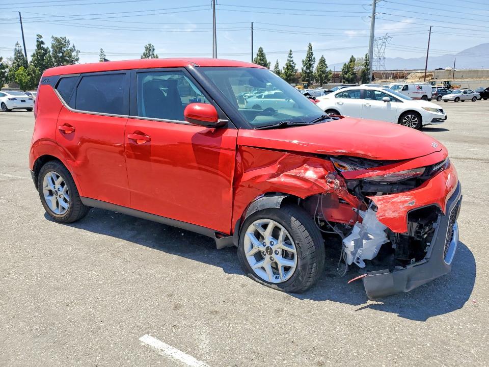 2022 Kia Soul მანქანა იყიდება აუქციონზე, vin: KNDJ23AU0N7186350, აუქციონის ნომერი: 56090456