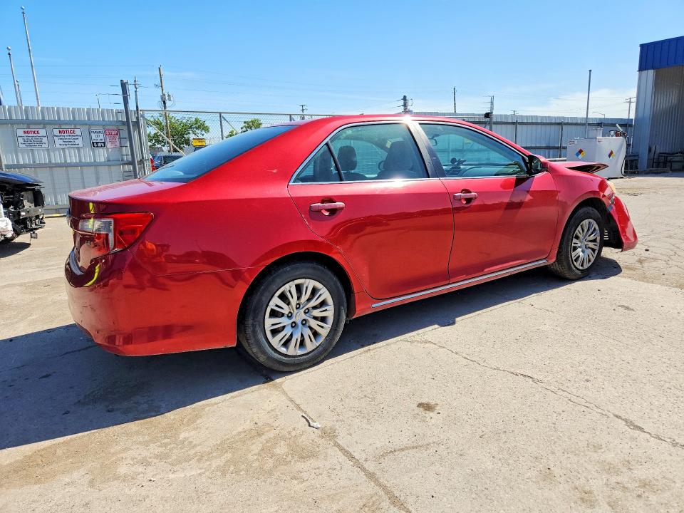 57077016 :رقم المزاد ، 4T4BF1FK6CR220361 vin ، 2012 Toyota Camry مزاد بيع