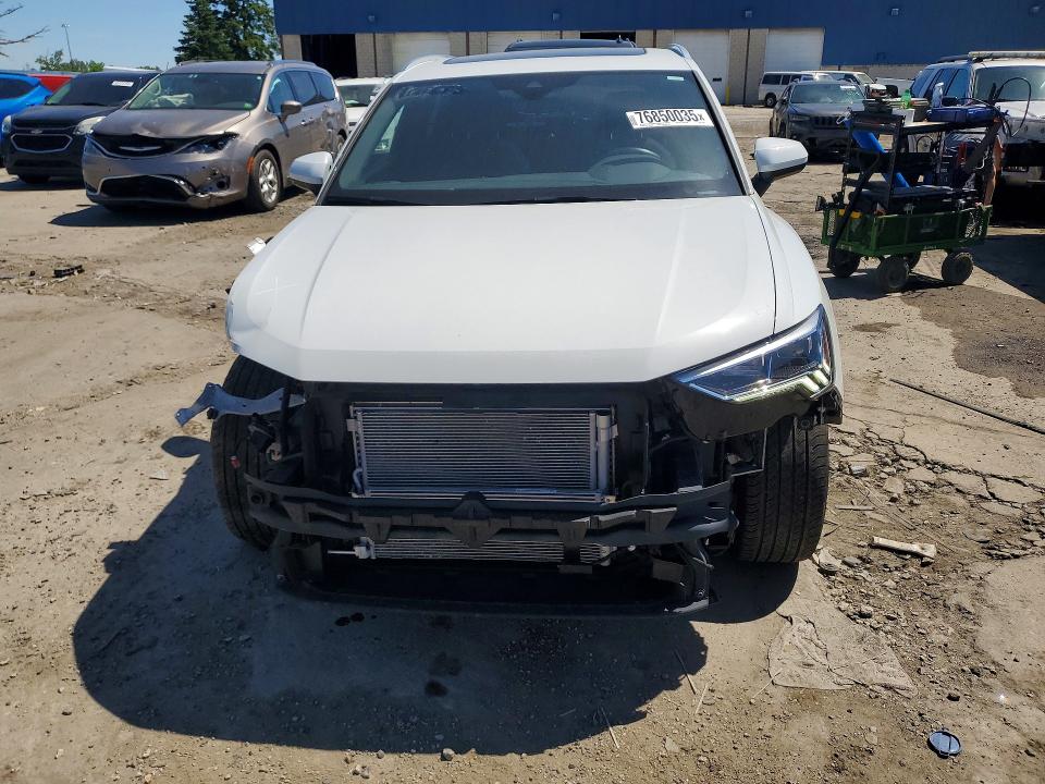 76850035 :رقم المزاد ، WA1DECF39P1132694 vin ، 2023 Audi Q3 مزاد بيع